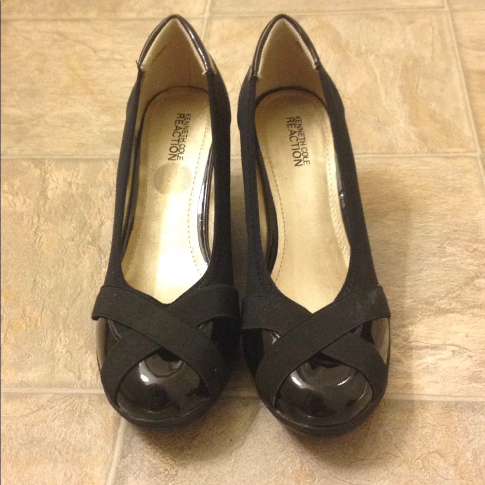Kenneth Cole Black "Don't Cross Me Ne" wedges 8.5M